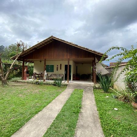 Lumiar Casa Solar Churrasqueira Com 3 Quartos Sendo Um Suite Arejada, Jardim A 700M Do Centro Luaran gambar
