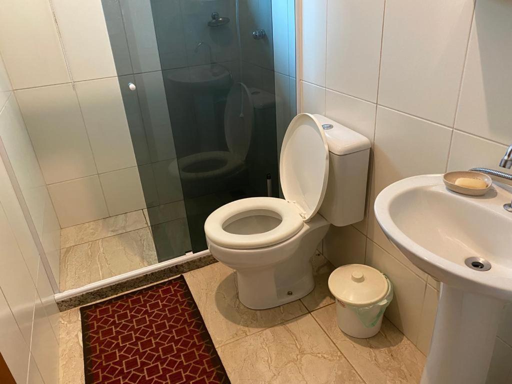 Lumiar Casa Solar Churrasqueira Com 3 Quartos Sendo Um Suite Arejada, Jardim A 700M Do Centro Luaran gambar